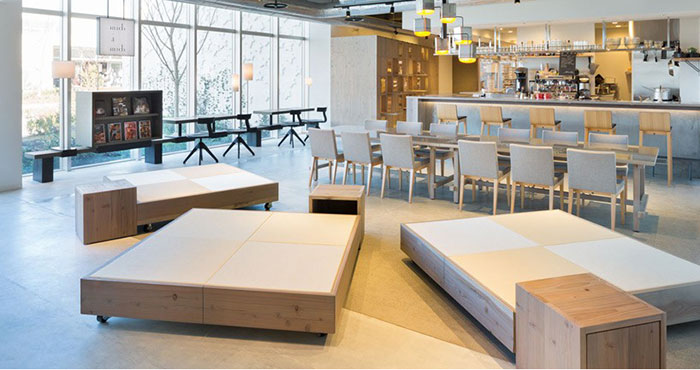 融合圖書館的糕點店鋪設計