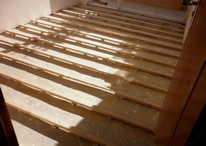 防止龍骨未經干燥