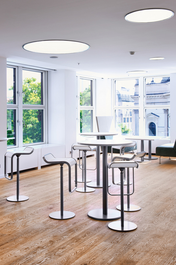 制藥公司辦公室交流區域裝修設計案例效果圖