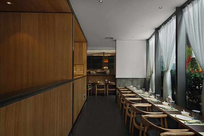 特色川菜館窗邊餐區裝修設計效果圖