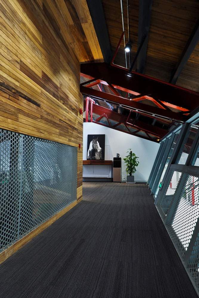 實(shí)業(yè)投資公司二樓辦公室過(guò)道裝修設(shè)計(jì)效果圖