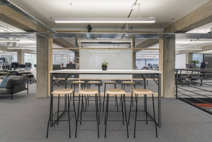 2300平方辦公室吧臺裝修設計效果圖