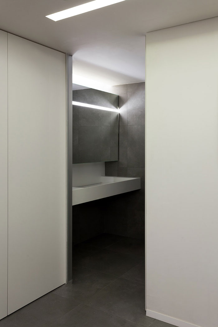 辦公樓洗手間裝修設(shè)計效果圖