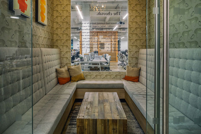 時尚辦公空間休息區裝修設計效果圖