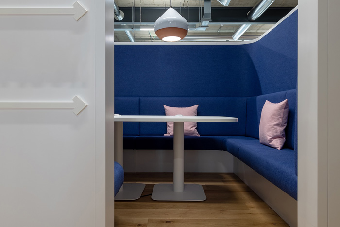 開放式辦公空間交流區(qū)裝修設計效果圖