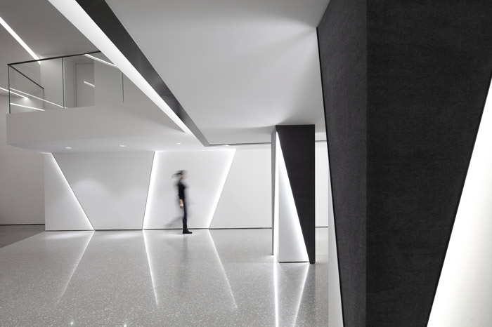 互聯(lián)網(wǎng)辦公室過道裝修設計效果圖