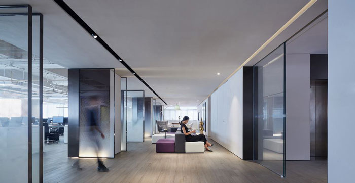 企業辦公室中庭設計裝修效果圖